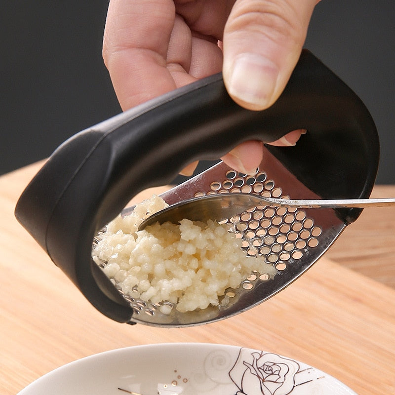 Espremedor e Triturador de Alho e Vegetais – Praticidade e Eficiência na Cozinha