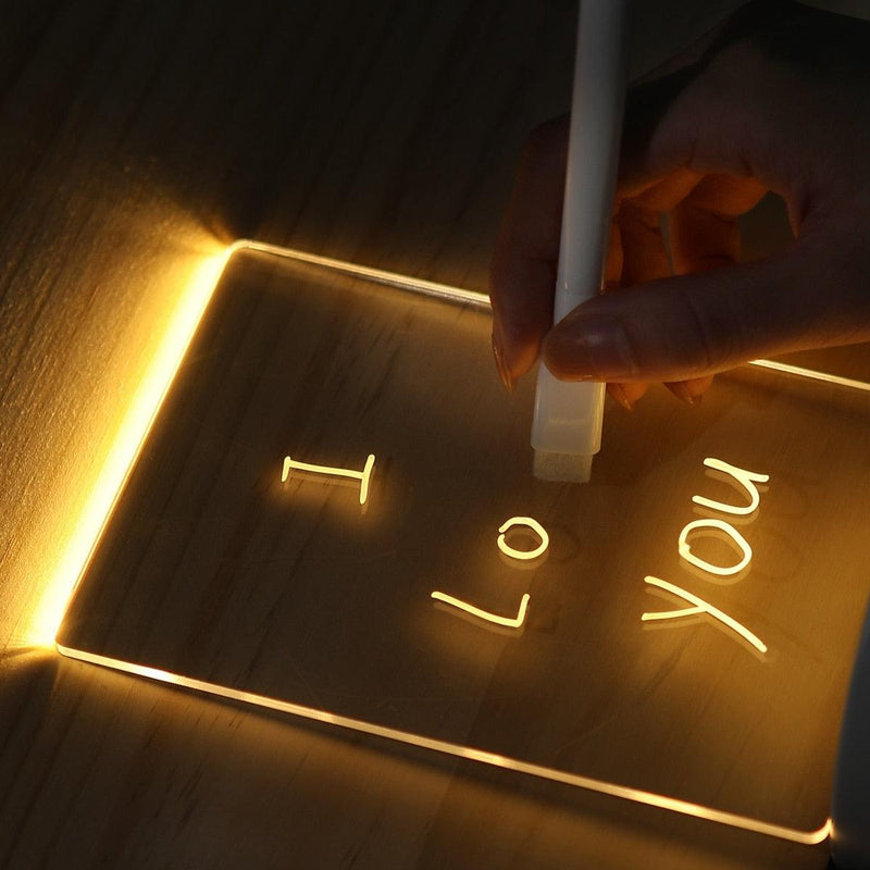 Luminária Criativa com Escrita Iluminada – Decore, Escreva e Faça Brilhar!