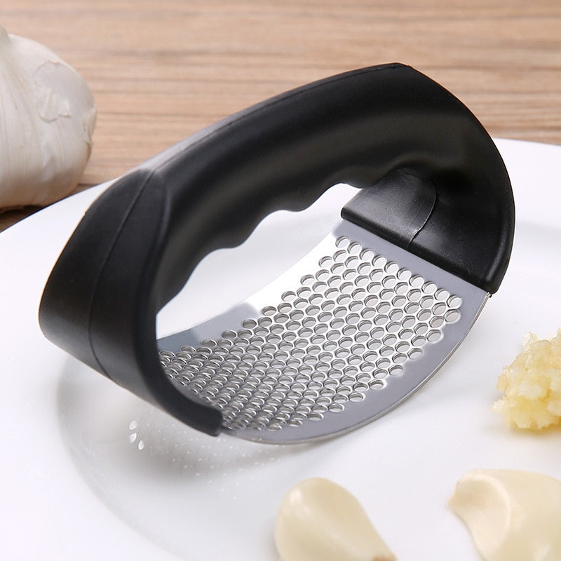 Espremedor e Triturador de Alho e Vegetais – Praticidade e Eficiência na Cozinha
